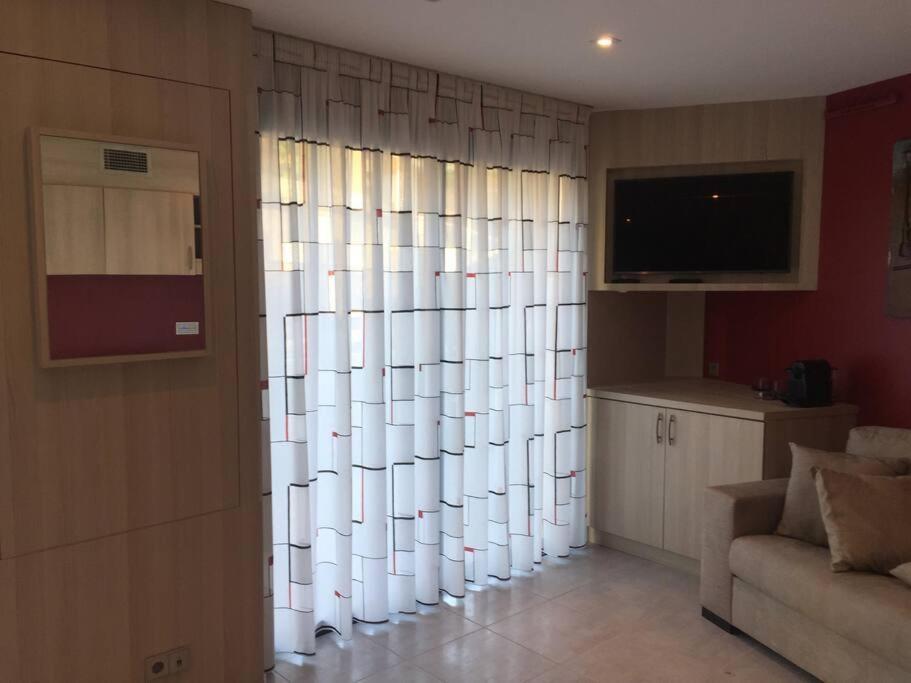 La Favorite - Centre De Cassis - Climatisation Apartment Екстериор снимка